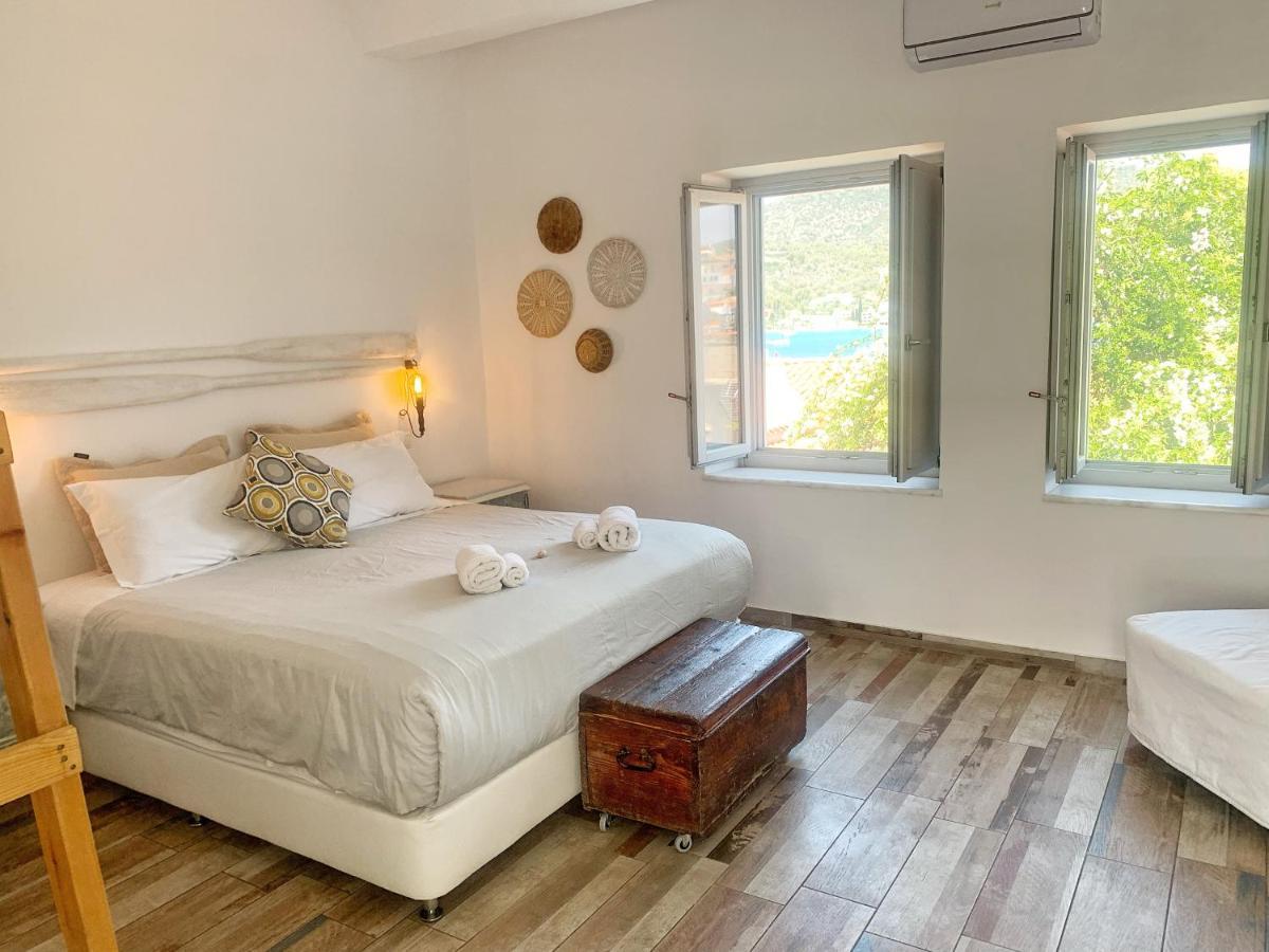 Gigi Rooms Poros Town Exteriör bild